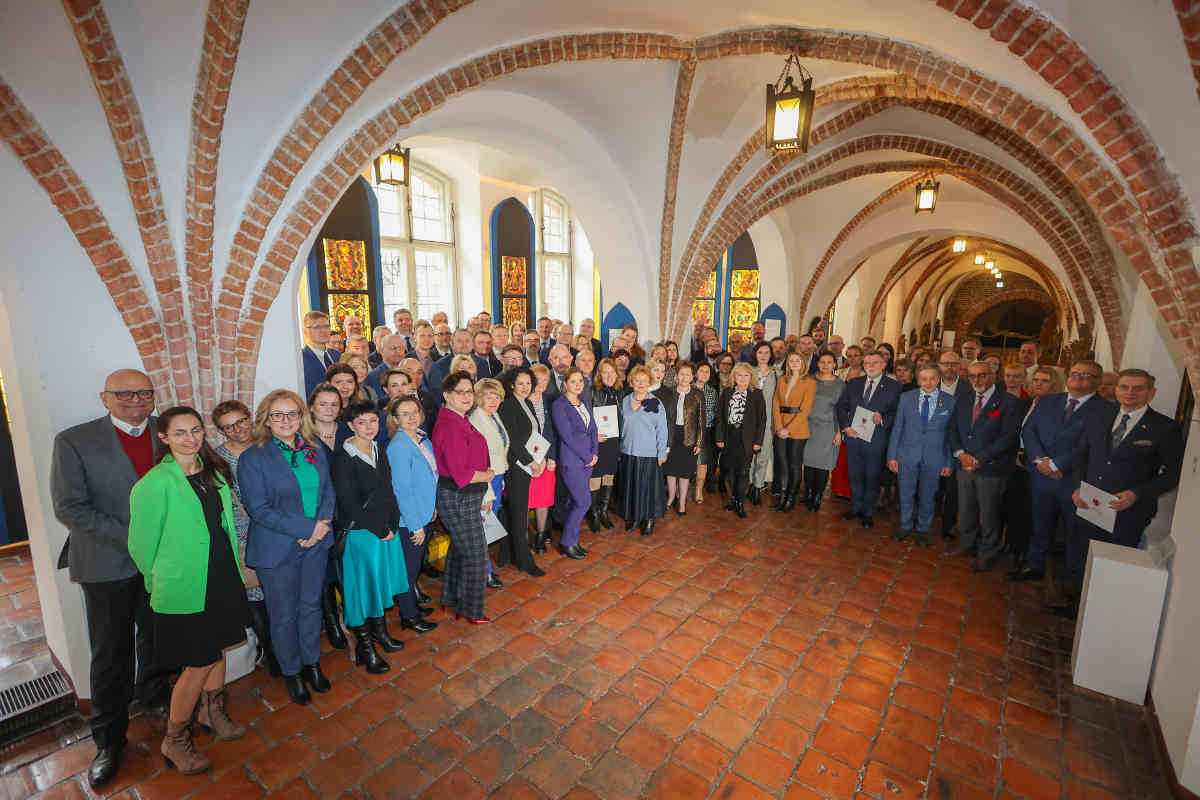 członkowie Komitetu Monitorującego